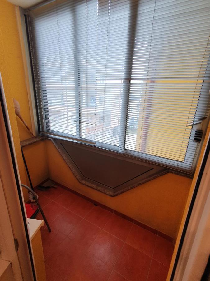 Stan Na Dan Prnjavor, Gajba U Centru Appartement Buitenkant foto