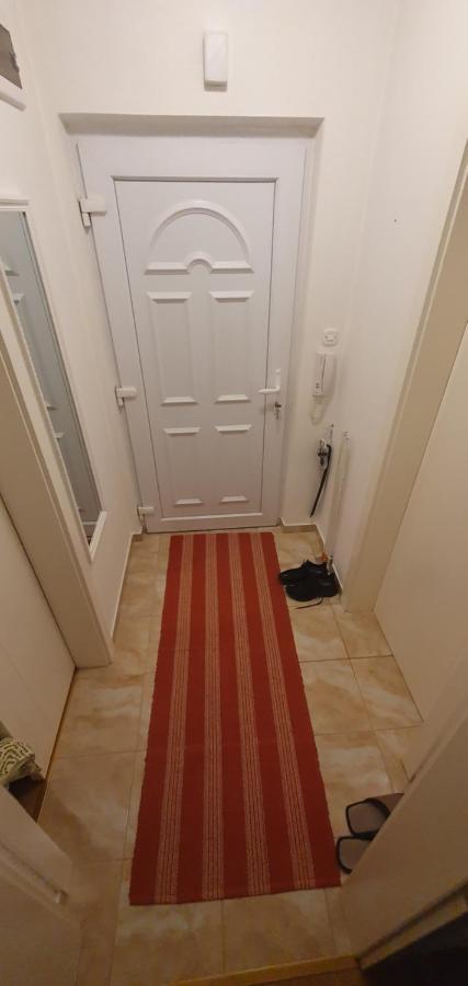 Stan Na Dan Prnjavor, Gajba U Centru Appartement Buitenkant foto